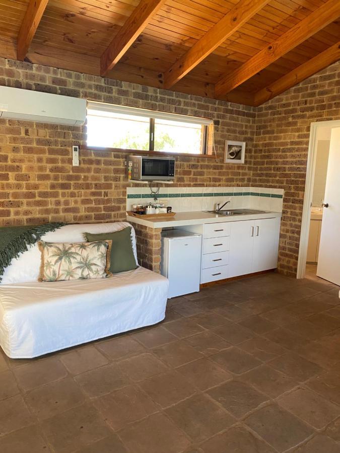 Nautilus Retreat Kalbarri B&B Exterior photo